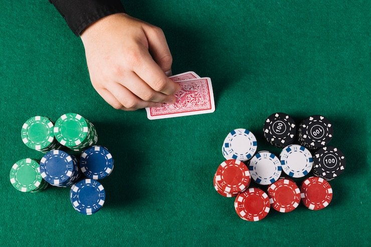 Bagan tingkat loyalitas pyramidslot menampilkan manfaat progresif dari Member hingga Diamond
